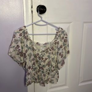 belk true craft flower top for women. size small